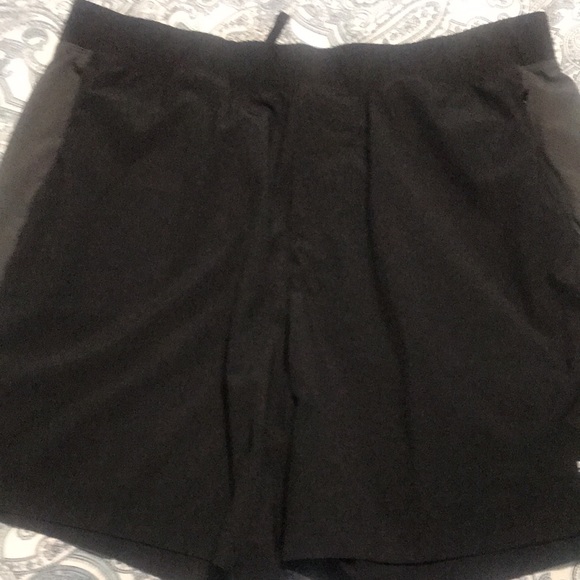 DSG athletic shorts size XL used in great condition - Picture 2 of 6